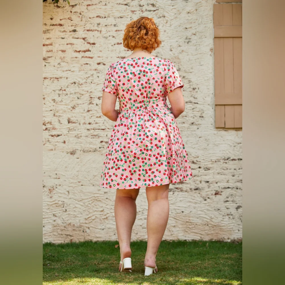 NWT ModCloth What's the Scoop A-Line Strawberry Print Dress with Pockets Size L - Picture 8 of 14